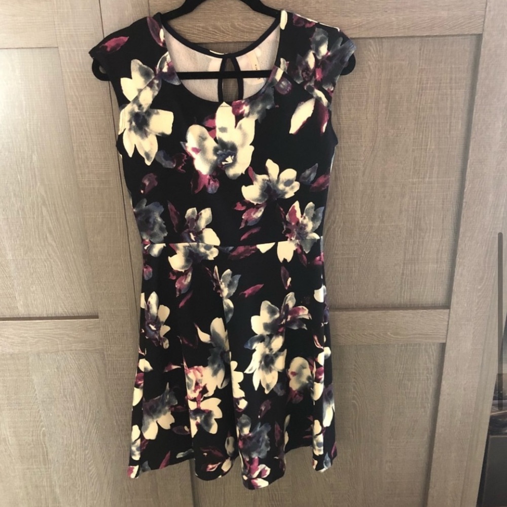 LAST 1⚠️ Lovely A-Line Flowered Dress, BRAND NEW,✔️ - Picture 2 of 6